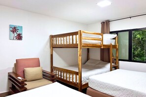 Fer et planche à repasser, draps fournis