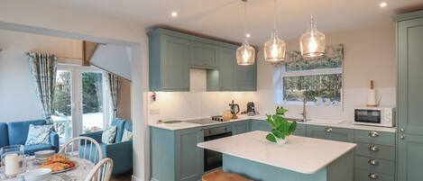 Dishwasher, cookware/dishes/utensils