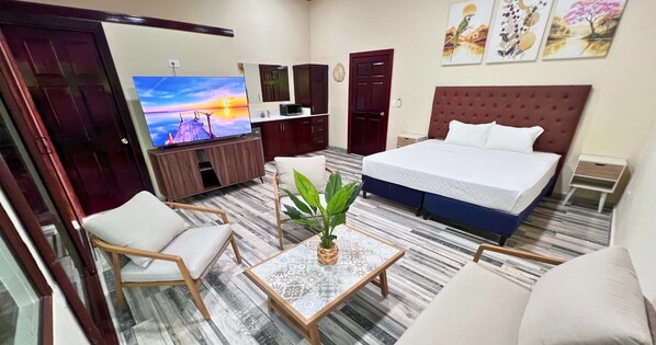 1 bedroom, Internet, bed sheets - Suite Media Luna Ahuachapán (Ahuachapan)