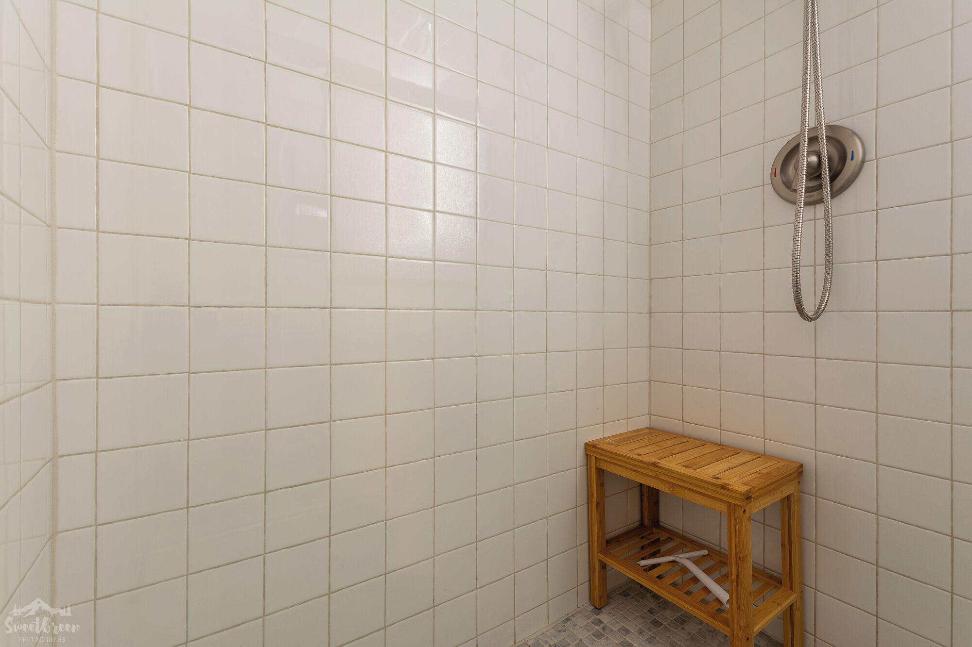 Towels, toilet paper