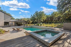 Outdoor pool - Hill Country Escape Pool Hot Tub & Lake Access (Austin)