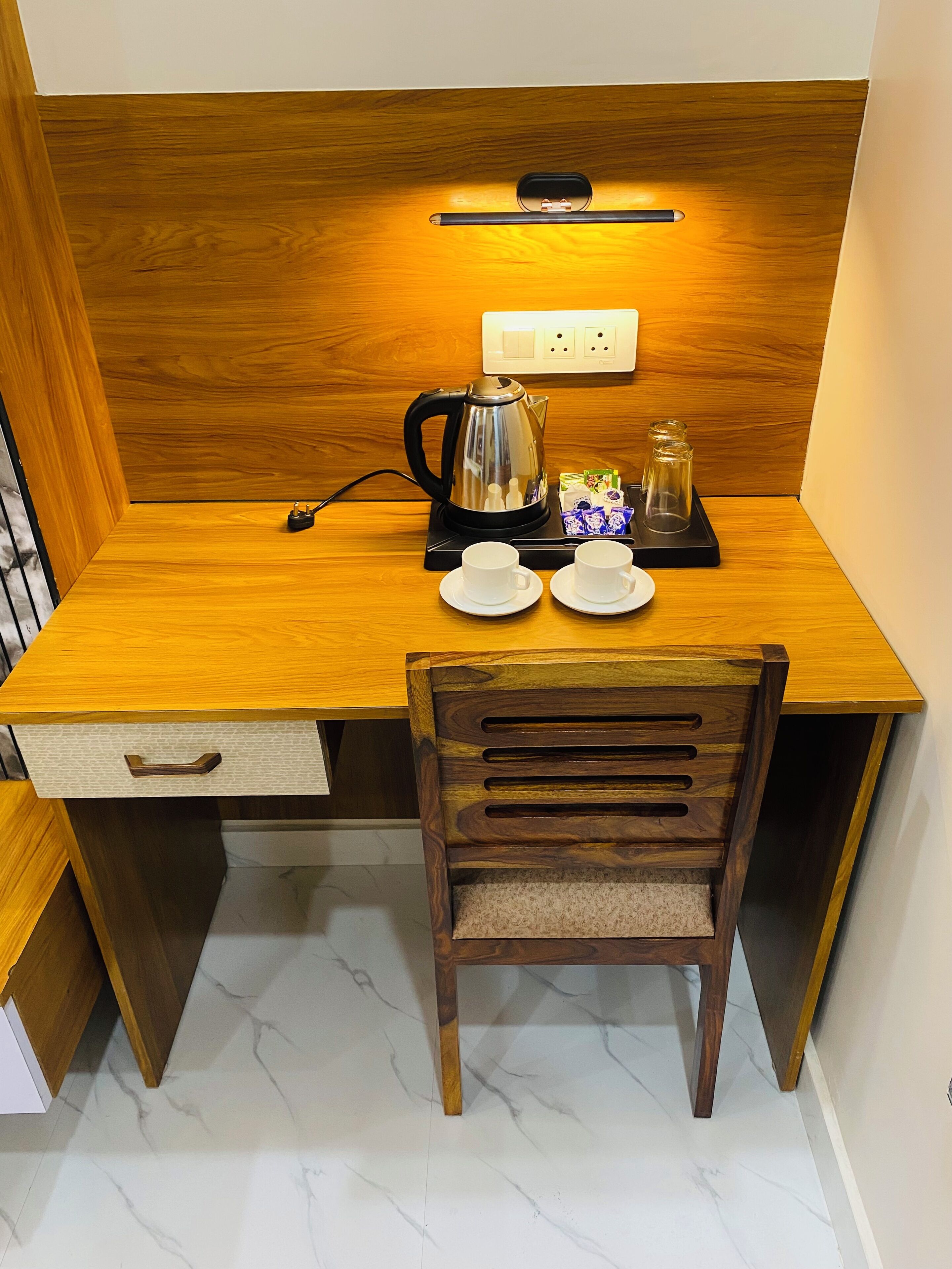 Suite, City View | Desk, laptop workspace, iron/ironing board, free WiFi