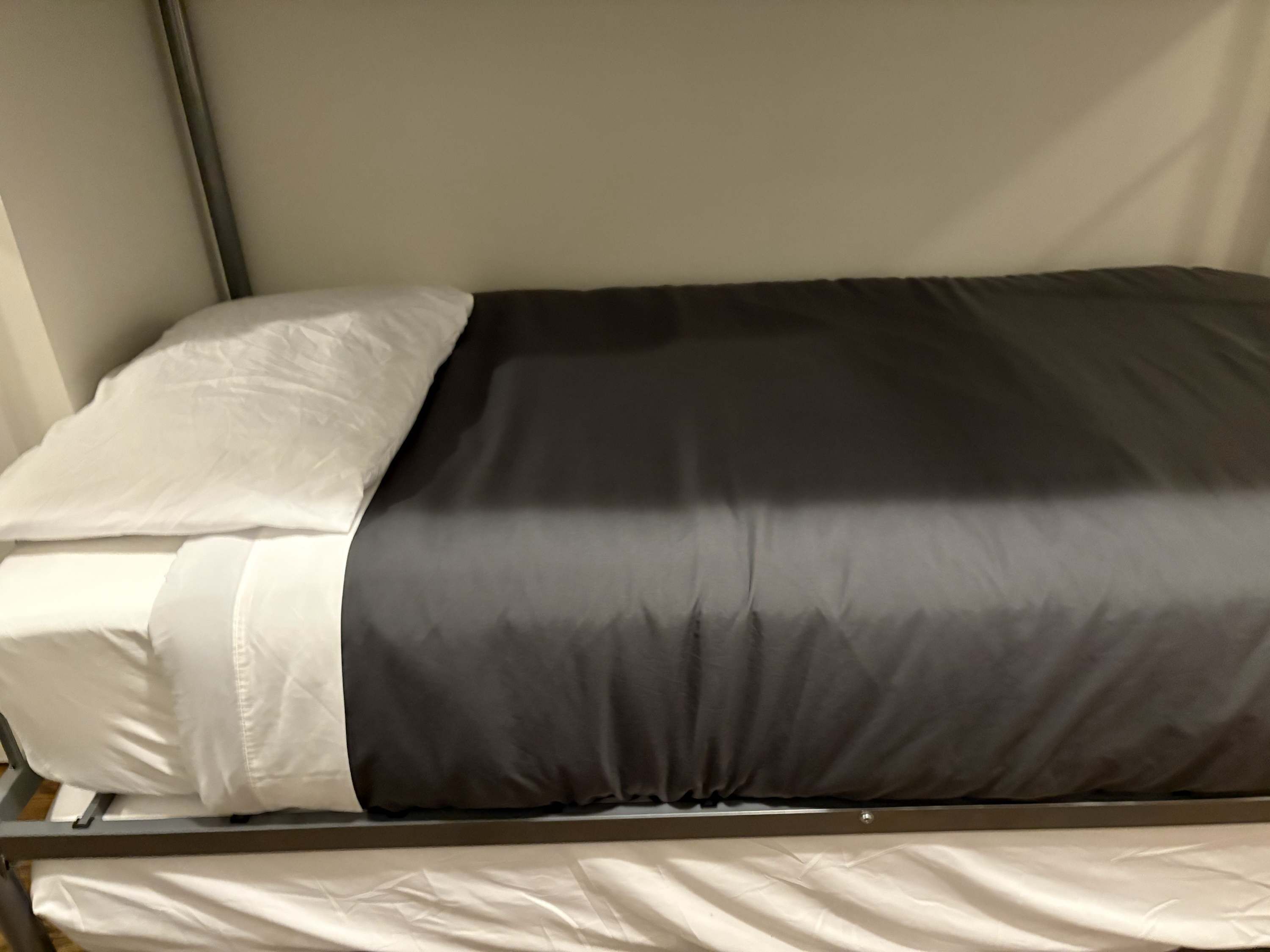 Fer et planche à repasser, lit parapluie, Wi-Fi gratuit