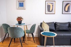 Interior - Stylish One Bedroom Apt on UES (New York)