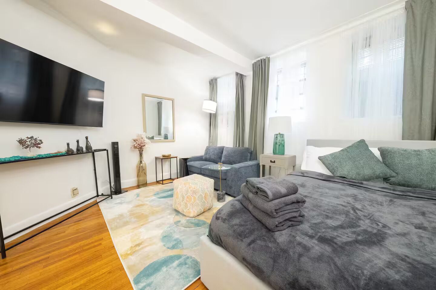 1 slaapkamer, een strijkplank/strijkijzer, wifi, beddengoed
