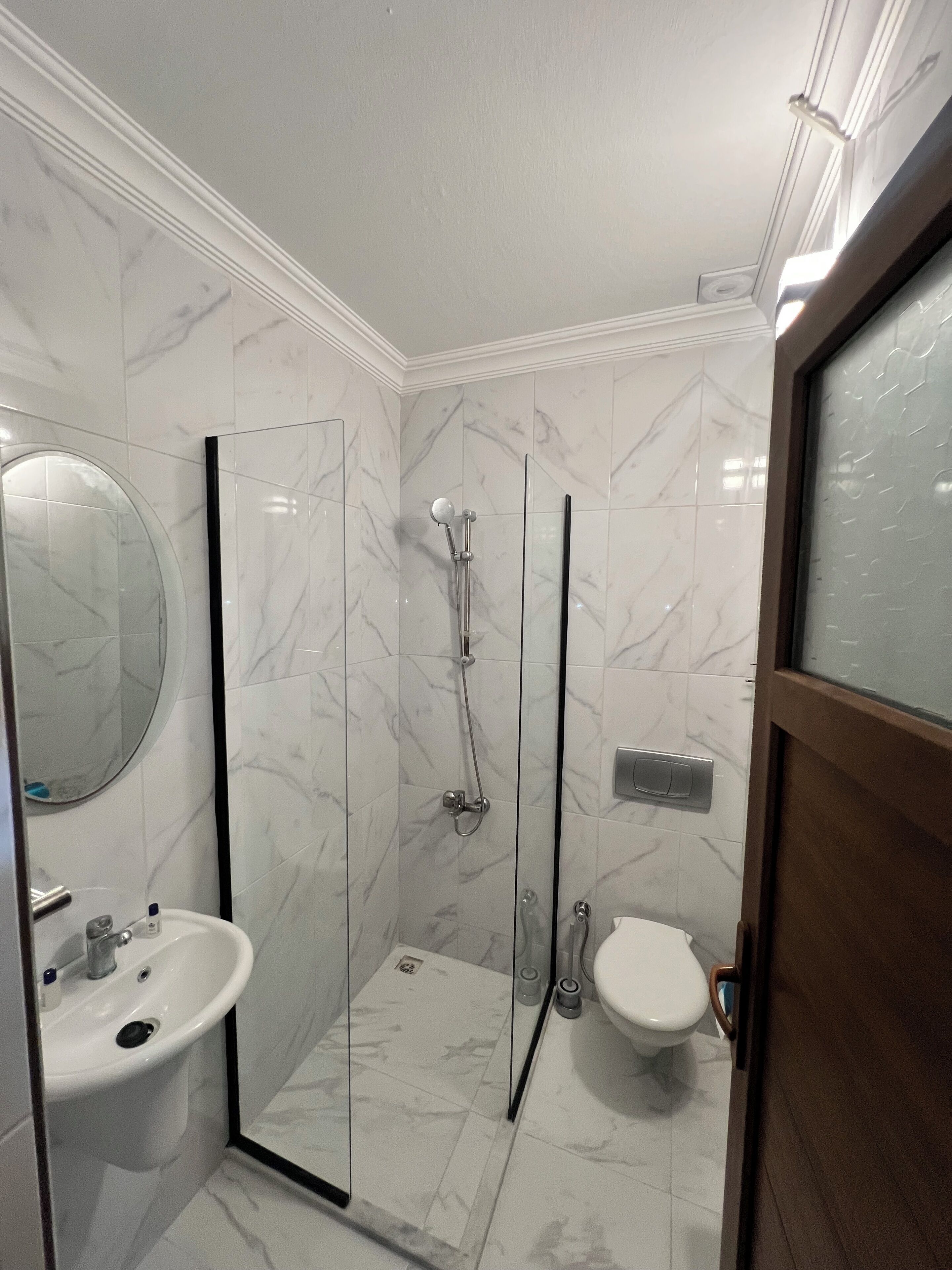 Chambre Standard, balcon | Salle de bain