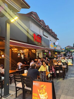 Front of property - Fourseason apart hotel dalyan (Dalyan)