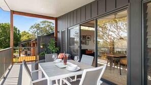 Outdoor dining - Shearwater by Experience Jervis Bay (Vincentia)