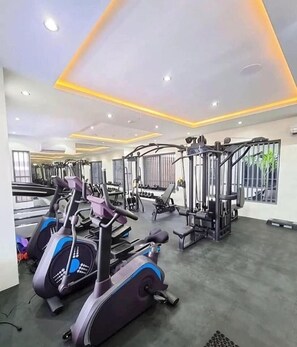 Fitness facility - 1 Bedroom En-Suite, Wi-Fi, Secured, 24/7 Power (Lekki)