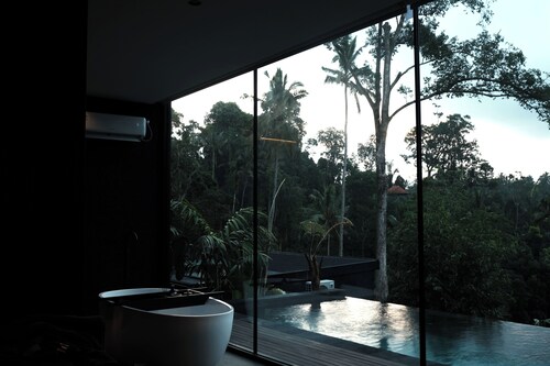 The Ruler Bali