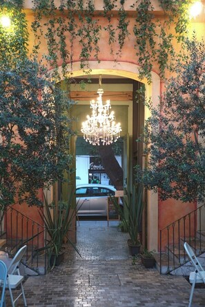 Exterior detail - 1BR Vibrant Italian Style Loft (Mexico City)