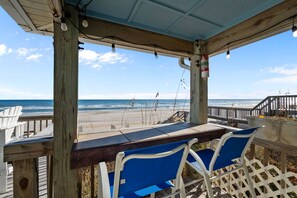 Property grounds - Pelican’s Bill: Stunning Oceanfront 3BR with Breathtaking Views (Surf City)