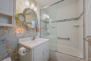Shower, towels, soap, toilet paper - Pelican’s Bill: Stunning Oceanfront 3BR with Breathtaking Views (Surf City)