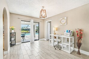 Interior - Charming 3-bedroom POOL house with canal in beautiful Cape Coral (Cape Coral)