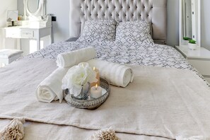 Iron/ironing board, WiFi, bed sheets - Villa Loft - Piscine  - Fitness - Calme (Le Cheix-sur-Morge)