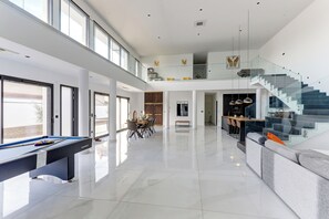 Games room - Villa Loft - Piscine  - Fitness - Calme (Le Cheix-sur-Morge)