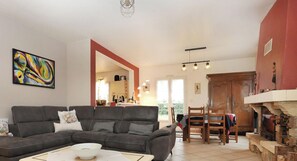 TV, fireplace - L'écrin sous les chênes - Wifi - Jardin (Olivet)