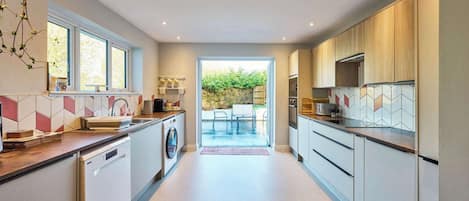 Talo, esteetön | 5 makuuhuonetta