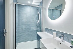 House | 1 bedroom - Host Stay The Langley Hotel Apartment 7 (Whitby)