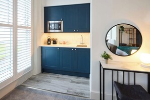 Studio - Host Stay The Langley Hotel Apartment 3 (Whitby)