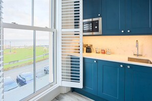 Studio - Host Stay The Langley Hotel Apartment 3 (Whitby)