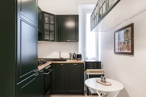 Fridge, microwave, toaster, spices - Easylife - Milan - Torchio 4 - Historic Center (Milano)