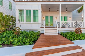 Exterior detail - 2 bedroom Villa - Sunset Point Abaco - Barefoot Bliss #8 (Elbow cay)