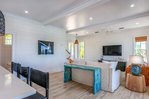 Living area - 2 bedroom Villa - Sunset Point Abaco - Barefoot Bliss #8 (Elbow cay)