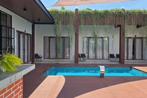 Alberca al aire libre