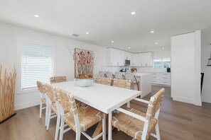 Luokittelematon kuva, 3 kautta 56, painike