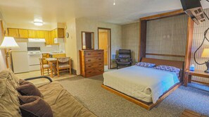 1 bedroom, free WiFi, bed sheets - Enjoyable Studio Condo in Lava Hot Springs near hot springs (Lava Hot Springs)