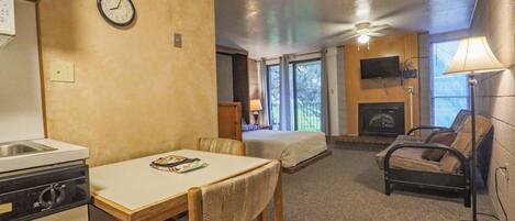 1 chambre, Wi-Fi gratuit, draps fournis