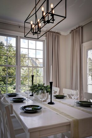 Dining -  5BR Near Colonial Williamsburg & Busch Gardens, Gated,Pet-Friendly With Pool (Williamsburg)