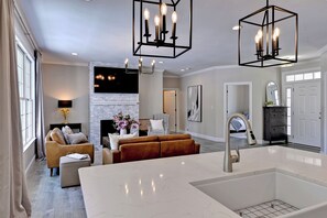 Interior -  5BR Near Colonial Williamsburg & Busch Gardens, Gated,Pet-Friendly With Pool (Williamsburg)