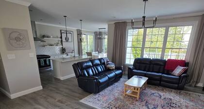 5BR Home Near Colonial Williamsburg & Busch Gardens, Gated,Pet-Friendly