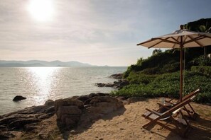 Beach towels - Syrah 3-Bedroom Beachfront Villa in Koh Samui (Koh Samui)