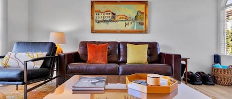 Condo, 1 grand lit, patio, vue sur le jardin (Parocela P113) | Aire de séjour