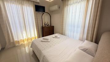 Fer et planche Ă repasser, Wi-Fi, draps fournis