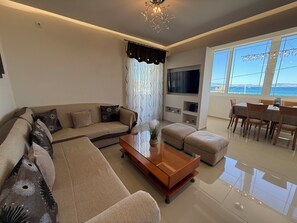 Living area - Anna’s Seaside Apartment - In front of the beach (Kos)