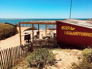 Beach - A stone's throw from the salt marshes. Apartment in the heart of a former seminary. (Les Sables-d'Olonne)