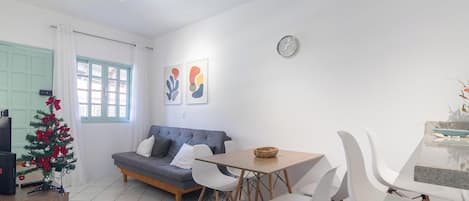 Basic Apartment | Interior