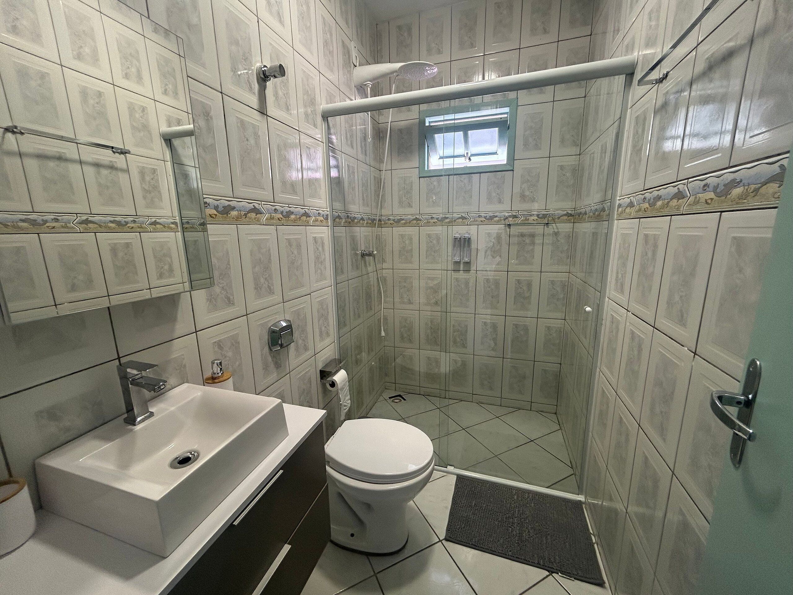 Basic-lejlighed | Badeværelse | Bruser