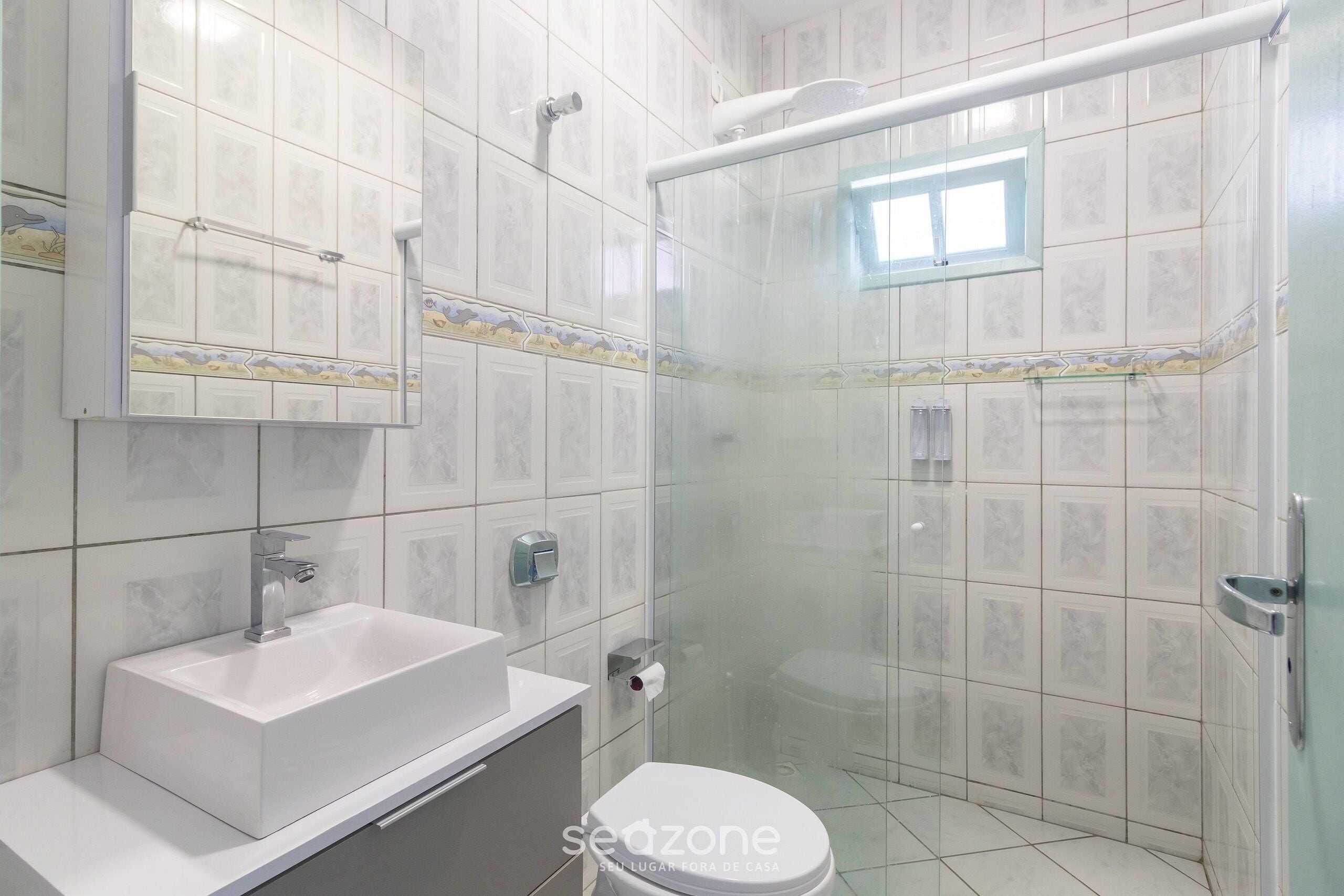 基础公寓 | 浴室 | 淋浴设施