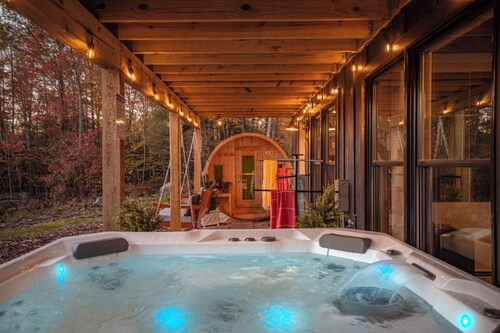 New, Hot-Tub, Sauna, Theater, Pets ok, Private, 14min to Sunday River