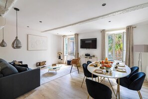 TV, stereo - Amazing 6 people appart, 100m from the Palais! (Cannes)
