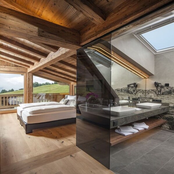 6 Schlafzimmer, WLAN, Bettwäsche