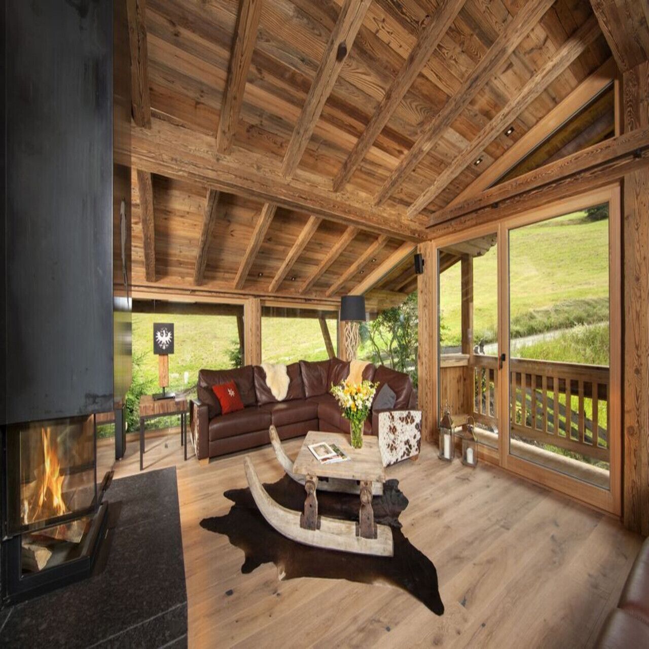 Fernseher, Kamin, Stereoanlage, Arbeitsbereiche