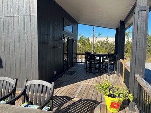 Outdoor dining - Luxury Costal Cabin Nestled In Woods & Close To Beach #3814 (Port St. Joe)
