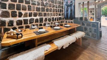 Chalet | Dining
