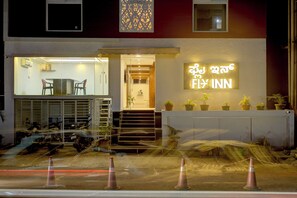 Fachada de la propiedad